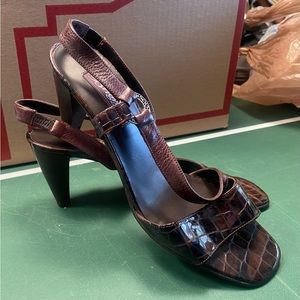 Brighton brown leather heels strappy sandals size 9.5